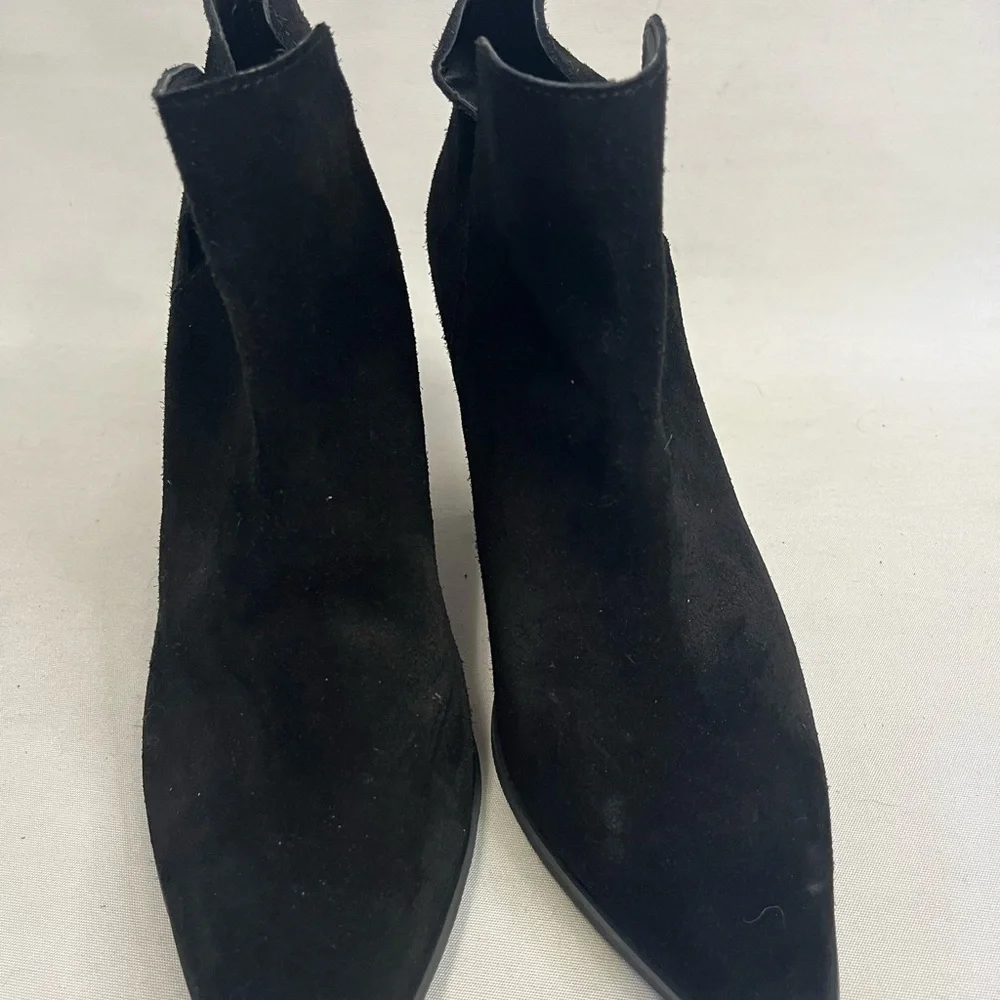 Lisa Vicky Kicky Bootie Women's Size 9.5 Split Ankle Low Heel Boots